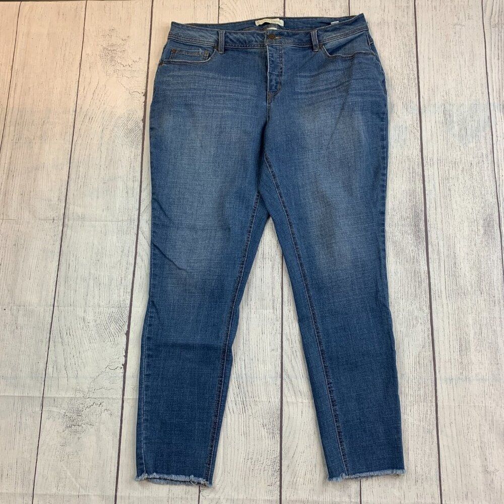 Est. 1946 Denim Jeans sz 16W Skinny Medium Wash Frayed Hem Inseam 30"